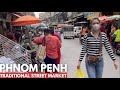 Phnom Penh walking tour at the traditional street market