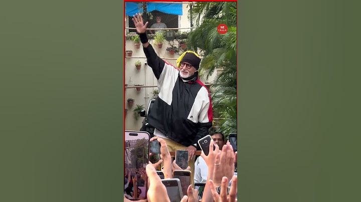 Big B never misses a chance to wave at his fans! Catch Amitabh Bachchan spreading joy and love.