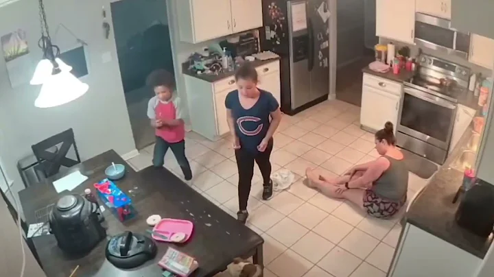 Children Help Mom During Seizure - DayDayNews