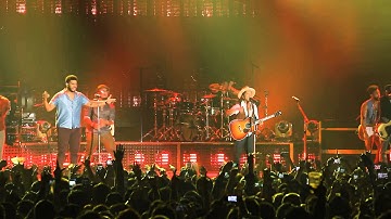 [Fancam] 140329 Bruno Mars - The Lazy Song Part 2 @ Asia World Expo HK