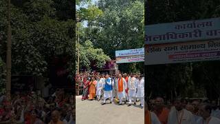 Pm Modi Along With Nda Leaders Greets Public After Filing Nomination From Kashi | #Shorts