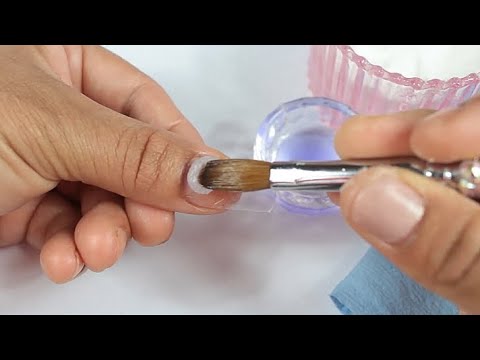 Video: Maneras fáciles de quitar las puntas de las uñas: 11 pasos (con imágenes)