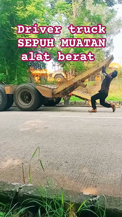 Supir Truk Tua#allahulkhafi #trendingshorts #shortsfeed #truck #alatberat #religion