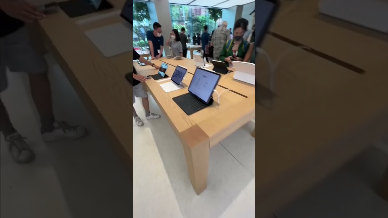 Apple Store tại Singapore có gì hot ?