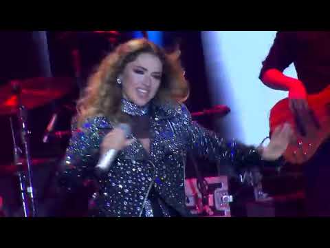 Konserde Hadise TWERK Vücut Ayrıntılarını Sergiliyor İFŞA FRİKİK !!