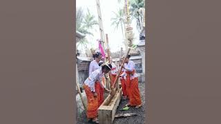 Rendra dan qiandra lagi sembahyang dipura puseh