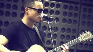 José James - &quot;Simply Beautiful&quot; - Ao vivo na 3