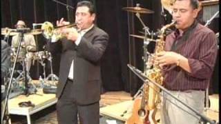 En Sion Suena La Trompeta & Todo Lo Que Se Mueve Sammy Morales chords