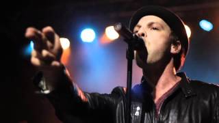 Gavin Performs "Sweeter" in Nashville