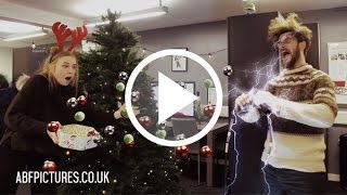 Frozen in time - The Mannequin Challenge Christmas Edition