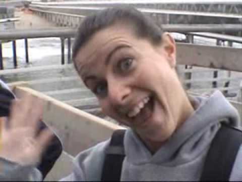 jennifer and rachel BUNGY JUMPING!