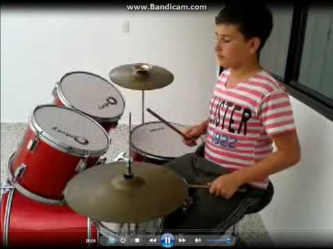 Guitarra, Batería Y Piano: BUENO ES ALABARTE SEÑOR