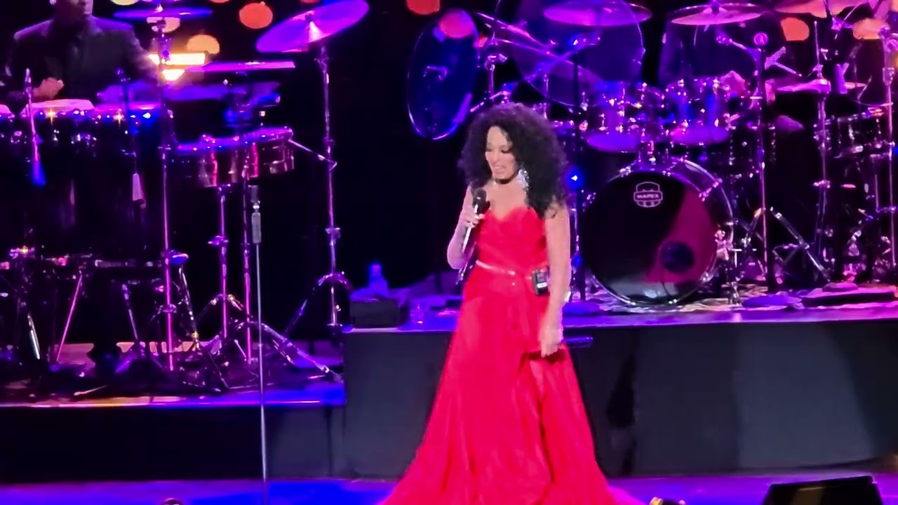 Diana Ross -Come See About Me/Stop! In The Name Of Love (Dec 12