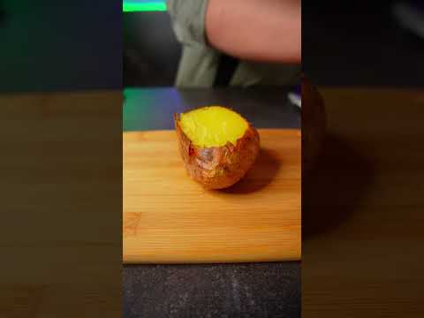 Рецепт запеченного картофеля с беконом и сыром. Подробности в описании.