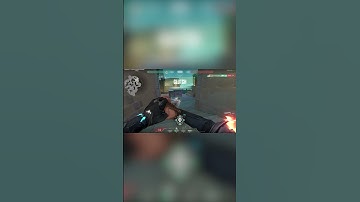 INSANE 1v3 and 0.000000001% CHANCE SCENARIO