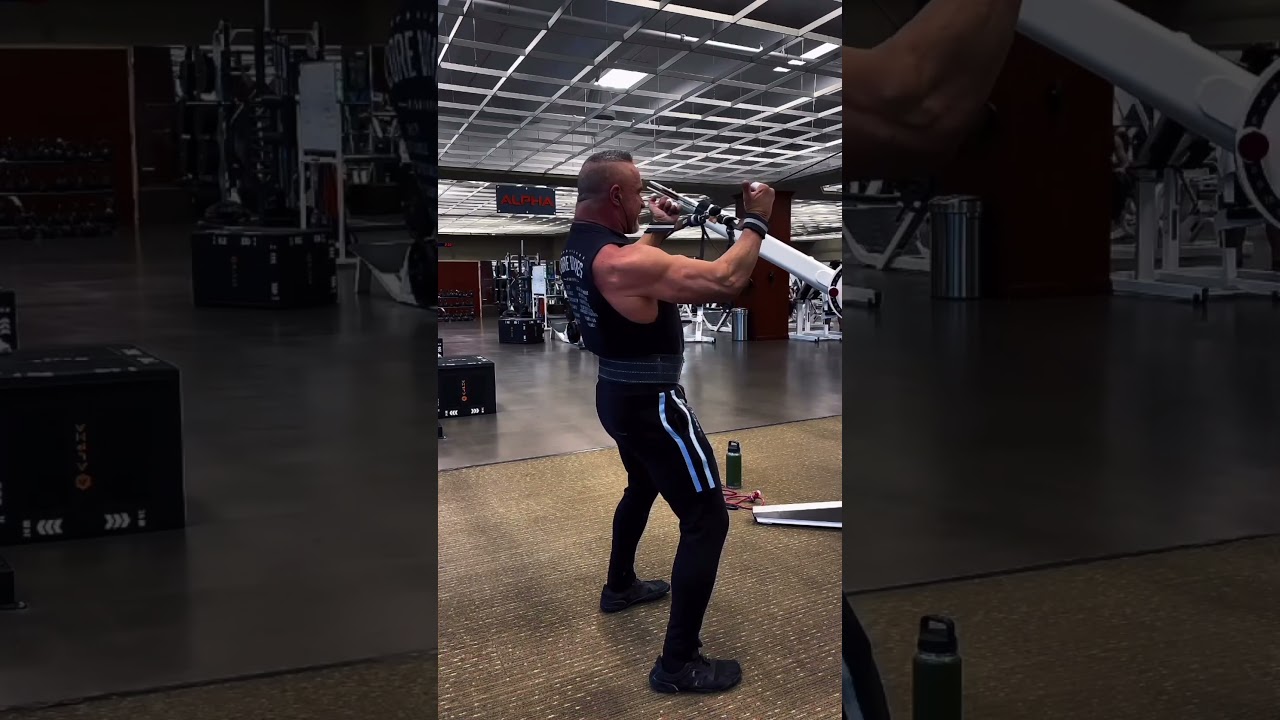 Rear delt cable crossovers using your Infiniti straps on your wrist as handles is an amazing way to