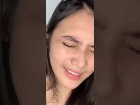 melon comel tante cantik nahan tawa karena jokes lucu netizen