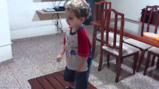 Caio dan�ando jacar� poio