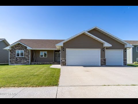 2421 42nd Ave S, Grand Forks, ND home video tour