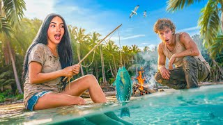 On ( essaye ) de SURVIVRE 24H sur une ILE DESERTE !!  ( ft . Lukas Uchiwa )