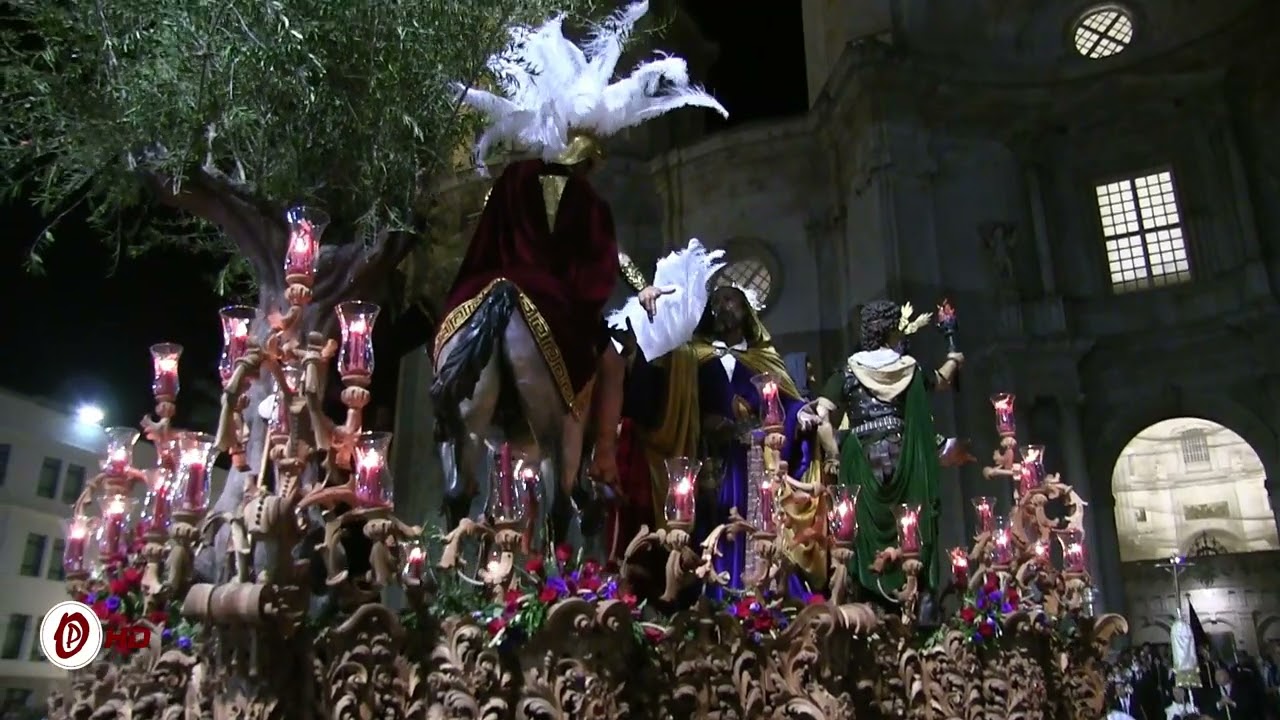 Entrada de Prendimiento en la Catedral, Magna Cádiz 2022 |  OndaPasion.com