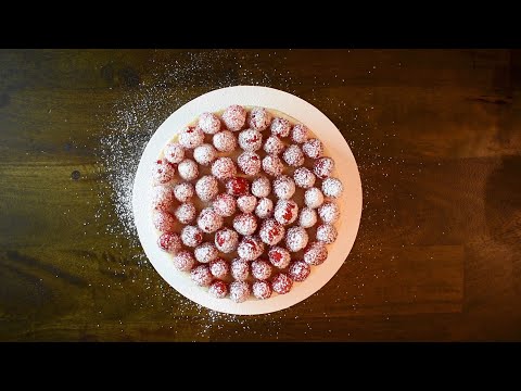 the-ultimate-vanilla-bean-raspberry-cheesecake