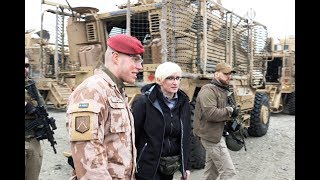 Ministryně obrany v Afghánistánu ocenila, jak čeští vojáci zvládají úkoly v náročných podmínkách