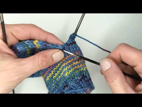 Picking up stitches on the second side of the gusset on Simpingo socks
