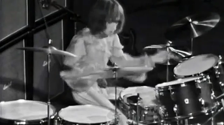 Mitch Mitchell - Live Drum Solo, Voodoo Child [slight return] (1969)