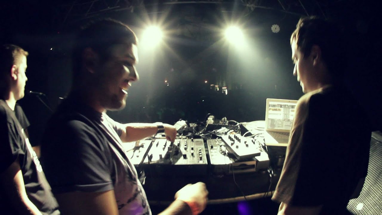 A-HViCH b2b ma-GOOCH RAVE ANGAR KOLOMUYA(Virgil Enzinger).mpg