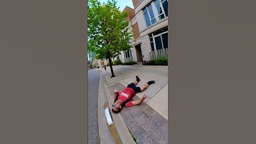 B Slapped by the city I love. #inlineskating #patinar #rollerblading #fyp #skating #fail #toronto