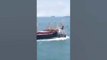Ship collision and mistake caught on camera