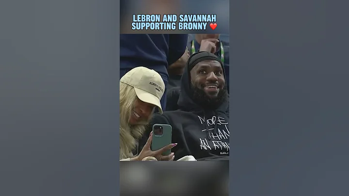 LeBron and Savannah looking like proud parents 🙌 - DayDayNews