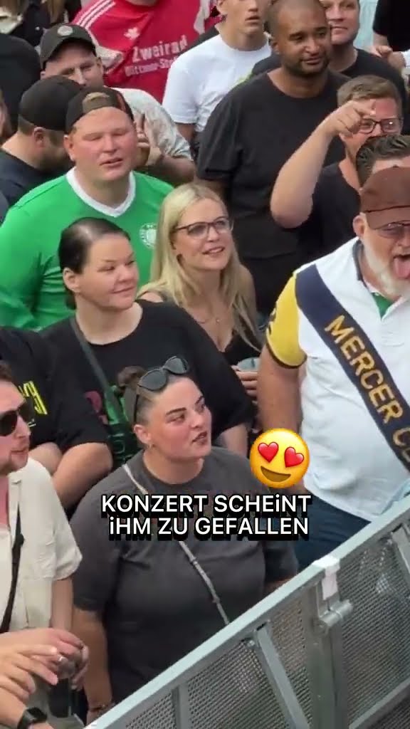 Achtet auf seinen Daumen