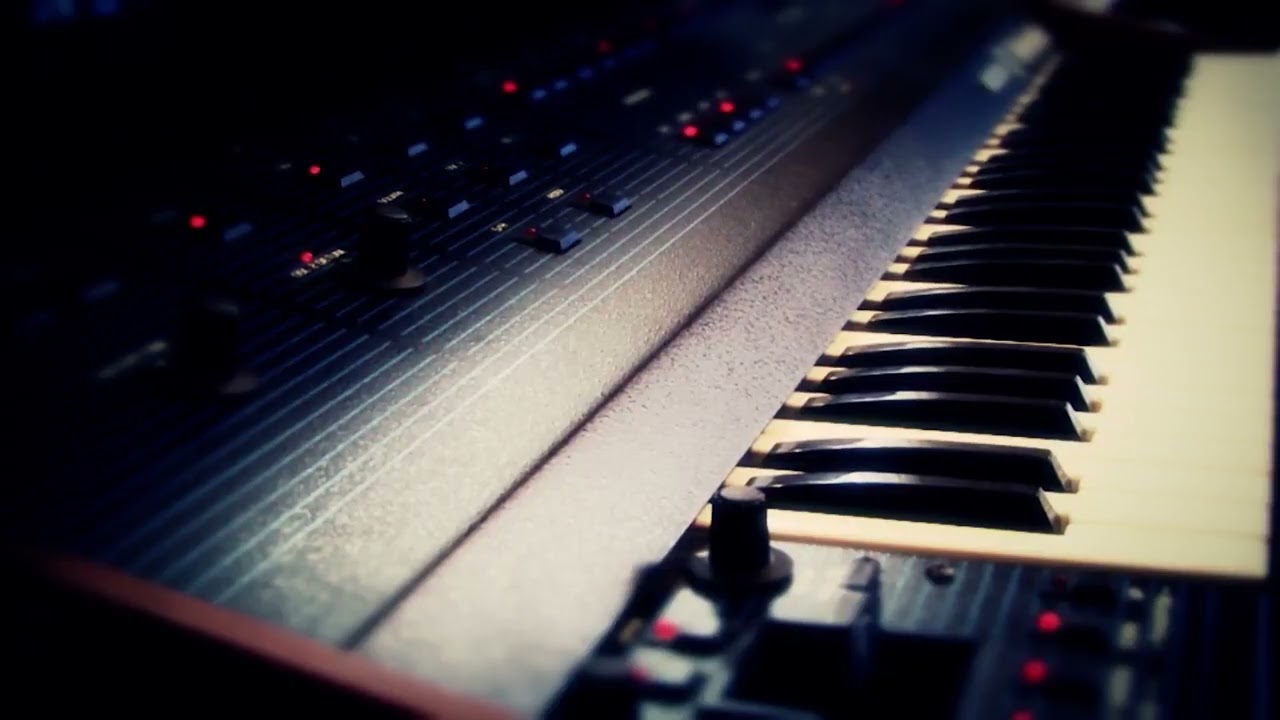MIKE303 - John Carpenter (Synthesizers  Msq 700 Prophet 5 Tr808 Matrix6 Obxa)