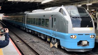 【臨時特急川越物語号（川越祭り号）復路】E653系1000番台ｶﾂK71編成（フレッシュひたち風水色塗装編成）が大宮駅7番線に到着停車するシーン（9028M）2023.10.14〜約２０分遅れ〜