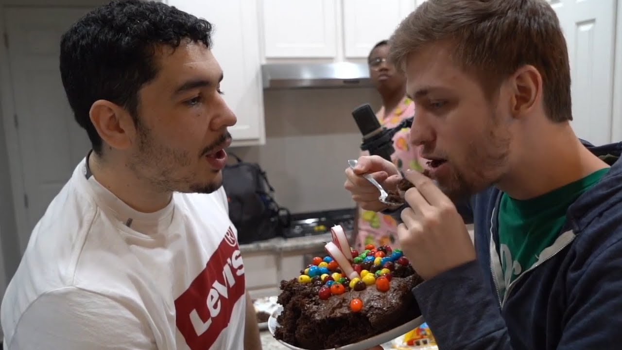 Baking Nmplol’s Birthday Cake With Greekgodx Ft. Sodapoppin, Macaiyla