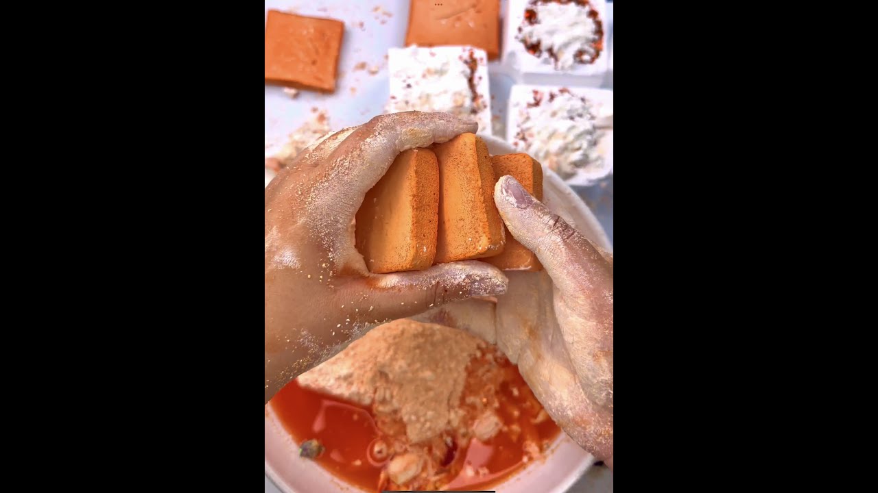 DYED GYM CHALK WATER CRUMBLE 