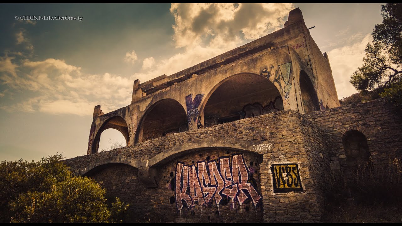 Βραυρώνα - Η Εγκαταλελειμμένη Βίλα 