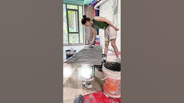 Demonstration of the mortar application process for laying large-format floor tiles!  #tiletools