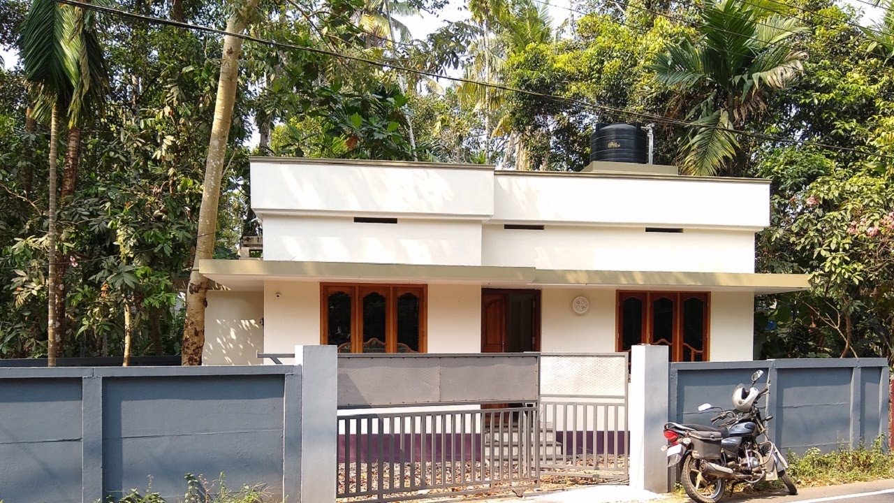 NH Frontage House for sale in North Paravur 4 Cents 550 sq.ft. 2