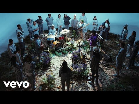 Watch Dionela - Hoodie (Official Live Performance) ft. Alisson Shore on YouTube