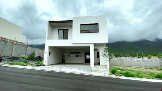 Casa Nueva en fraccionamiento Santoral II, Zona Dominio Cumbres, Nuevo León