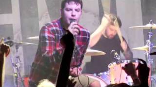 Video thumbnail of "Senses Fail - Calling All Cars (live)"