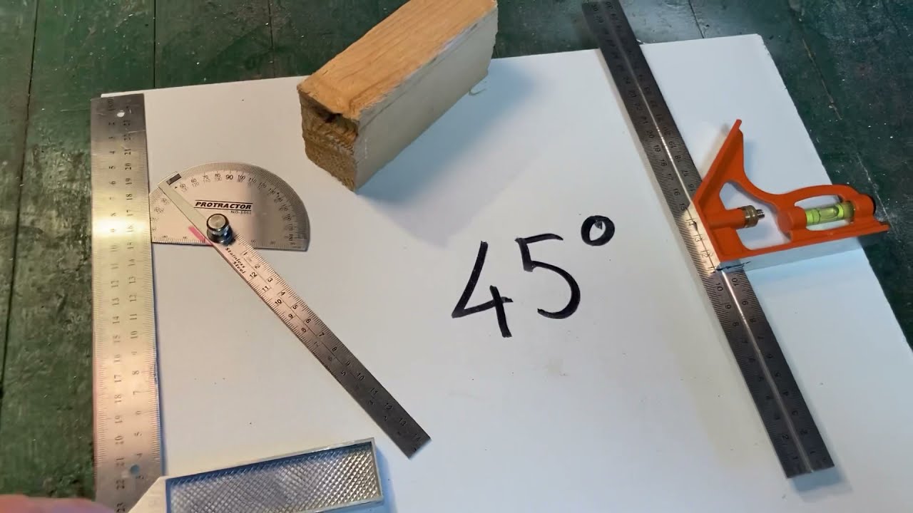 Faire une coupe à 45 degrés comment faire un angle couper avec une équerre  