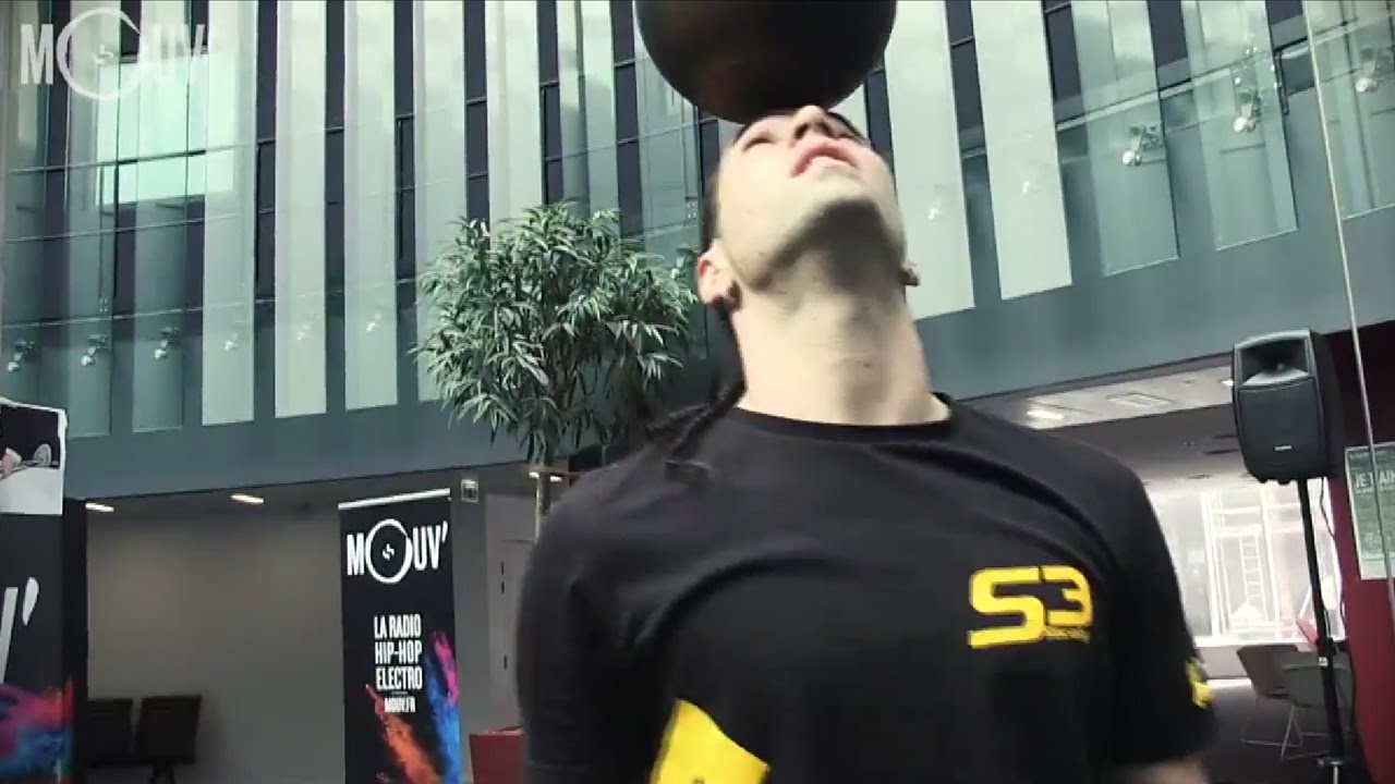 SEAN GARNIER Foot freestyle à Mouv' & Radio France YouTube