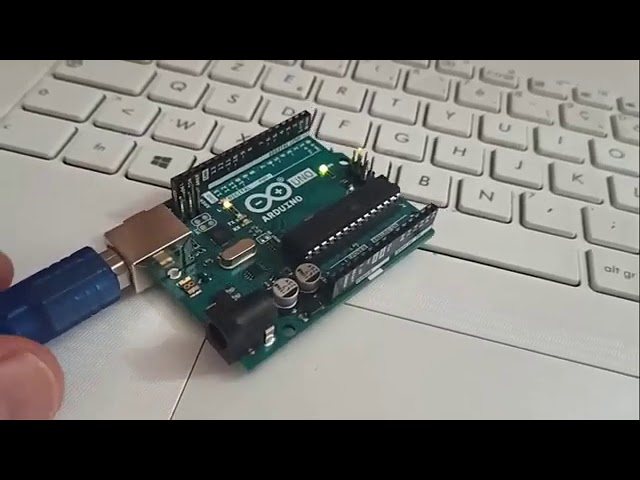 Activité 2 : Découverte de la carte à microcontrôleur ARDUINO UNO