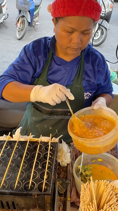 Thailand Aunty Sells Delicious Omelette Stick