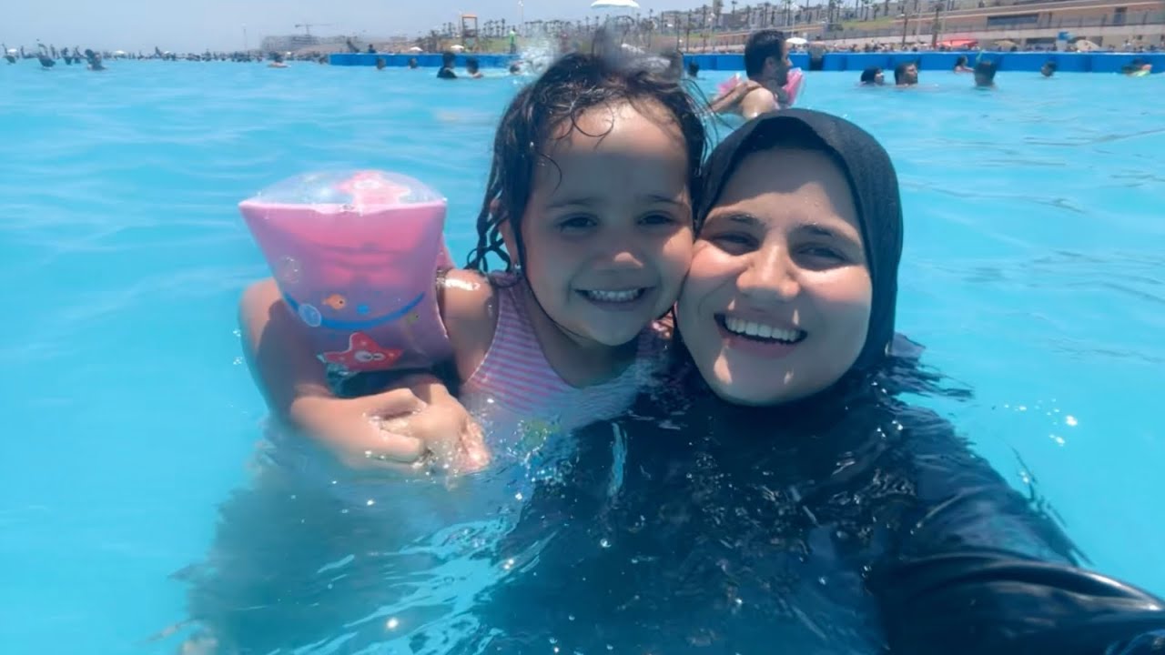 دخلو تدوزو مع عسولة نهار في المسبح الكبير للرباط 🌊 راااائع رائع تفاصيل كاملة في فديو كملو تاالاخر 🥰🌊