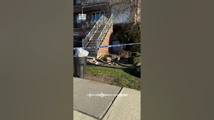 Man dead, wife critical, and son-in-law on the run after stabbing at Brooklyn home